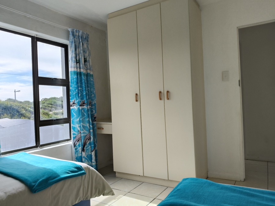 12 Bedroom Property for Sale in Paradise Beach Eastern Cape